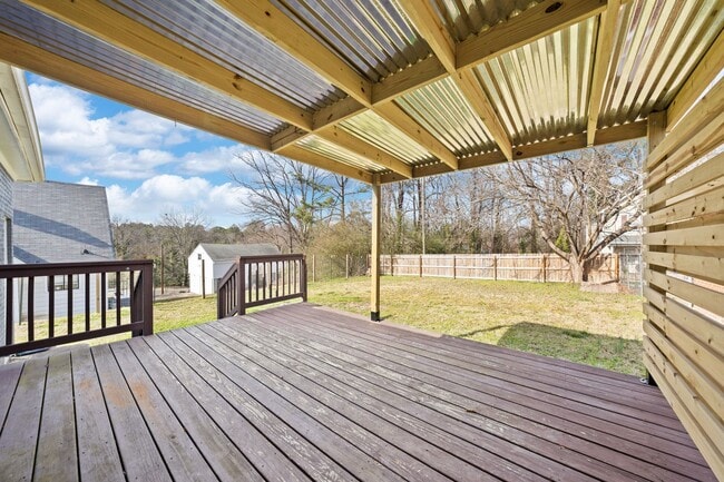 Building Photo - Beautiful bungalow in fabulous Durham location!