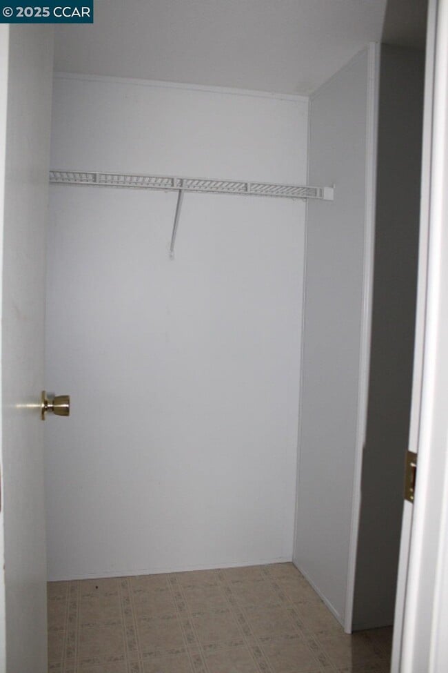 Building Photo - 5266 Sunset Dr