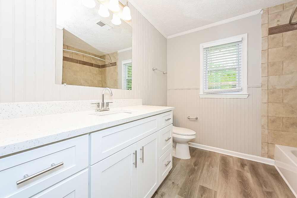 Building Photo - 185 Highland Dr