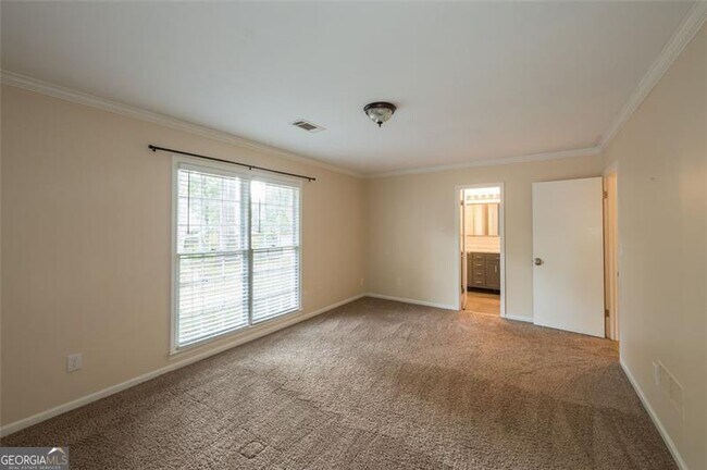 Building Photo - 225 Pebble Trail
