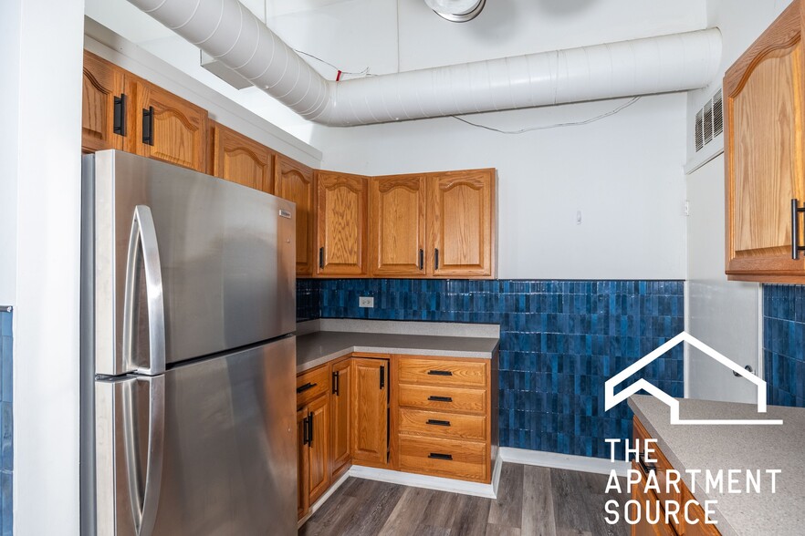 Building Photo - 1844 W Henderson St