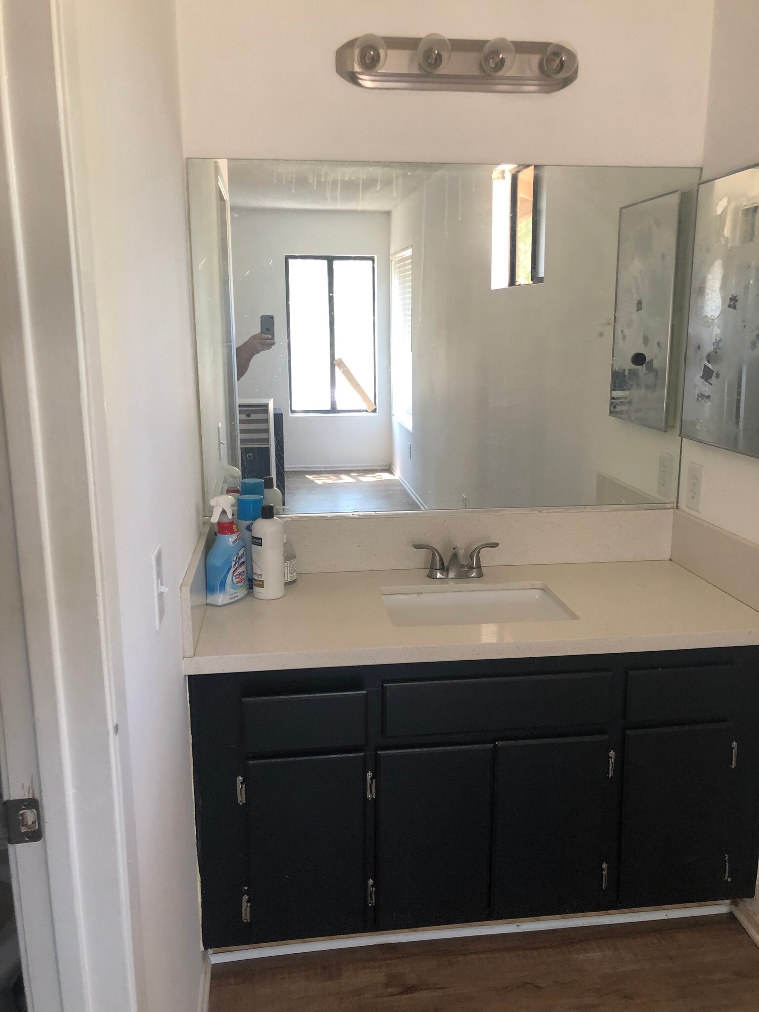 2nd Bath - 662 Woodcrest Dr