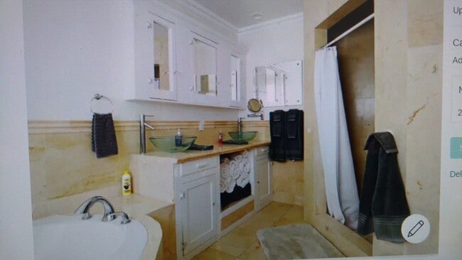 Building Photo - 639 26th St