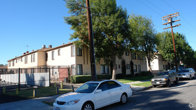 Building Photo - Sylmar Gardens