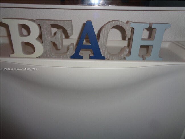 Building Photo - 2501 S Ocean Dr