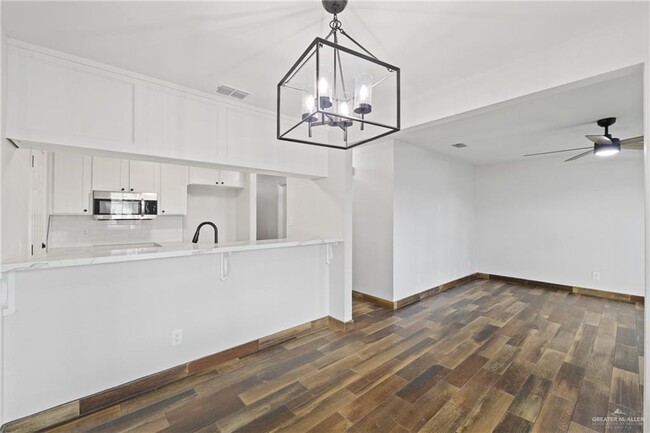 Building Photo - 1815 W Adelita St