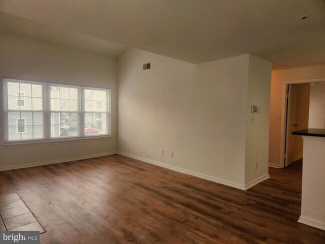 Building Photo - 18512 Boysenberry Dr