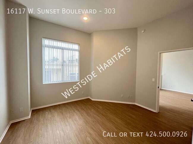 Building Photo - 16117 W Sunset Blvd