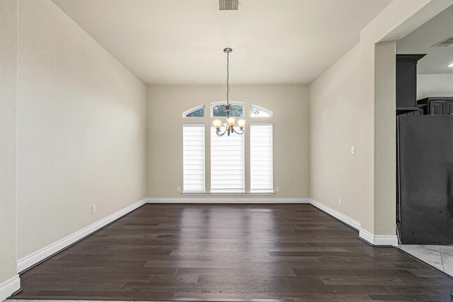 Building Photo - 17503 Woodfalls Ln