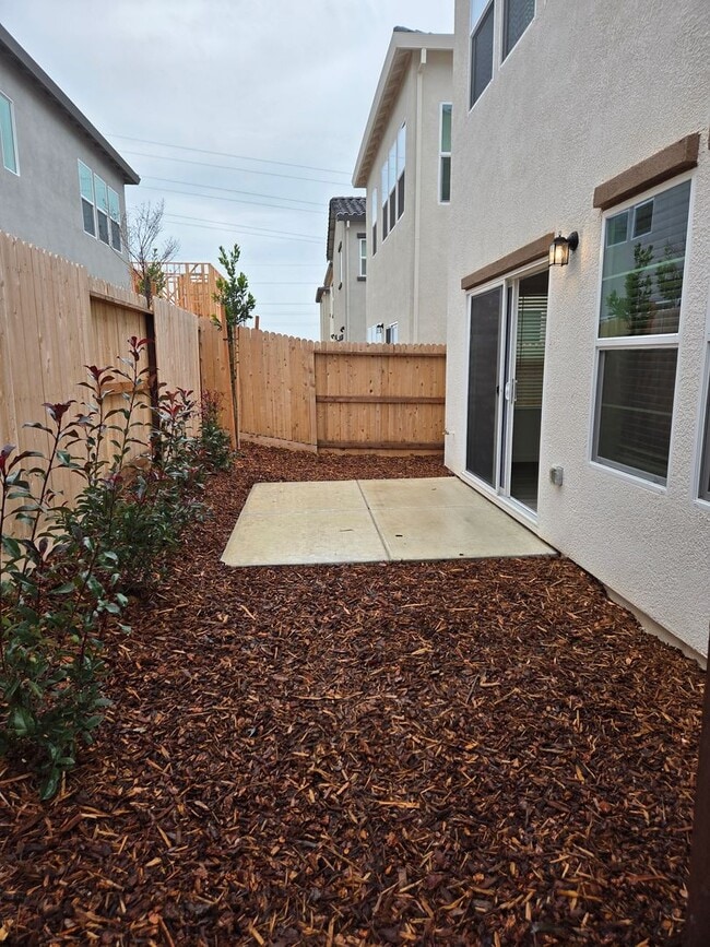 Building Photo - Brand New! Silverbrook Community at The Ranch