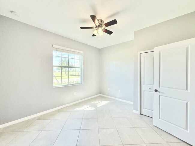 Building Photo - 16304 Quesa Dr