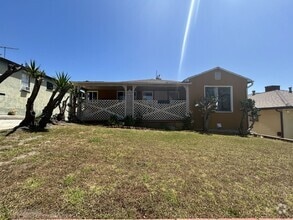 Building Photo - Charming 3 Bed 1 Bath For Rent *$400.00 Of...