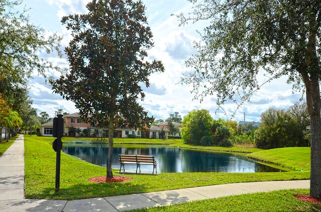 Building Photo - 2553 Langrove Ln SW