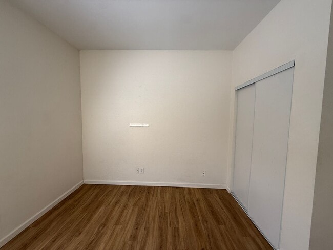 Building Photo - Located in Bauer Estates Near The Country ...