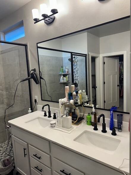 Building Photo - 533 NW 176th St