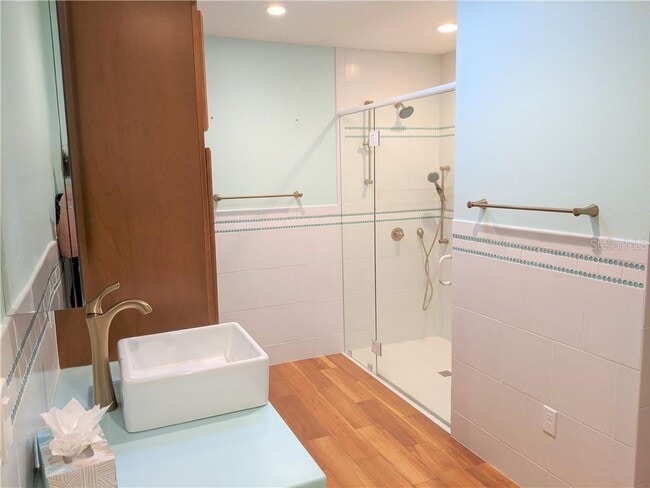 Building Photo - 3739 Glen Oaks Manor Dr