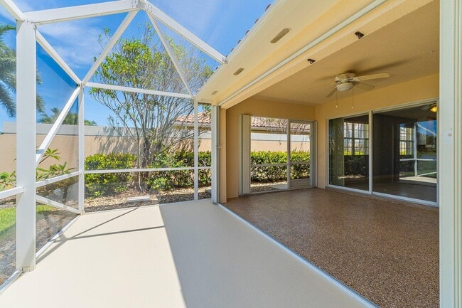 Building Photo - 9083 SE Hawks Nest Ct