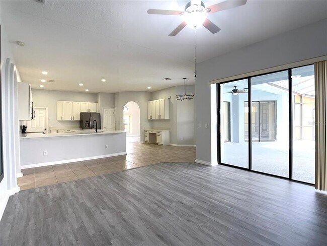 Building Photo - 448 Coventry Rd