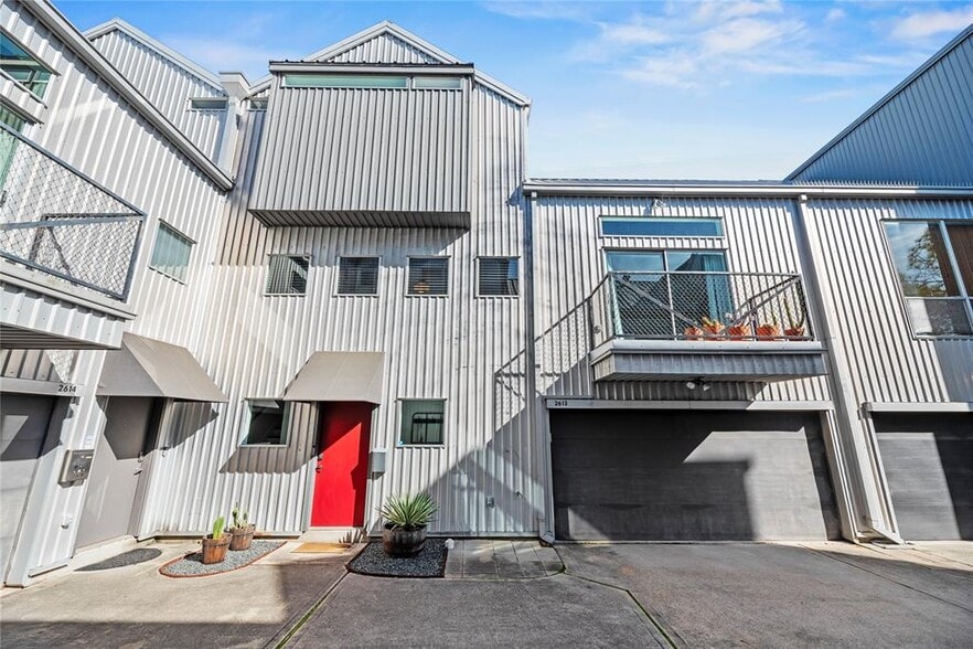 Building Photo - 2612 Chenevert St