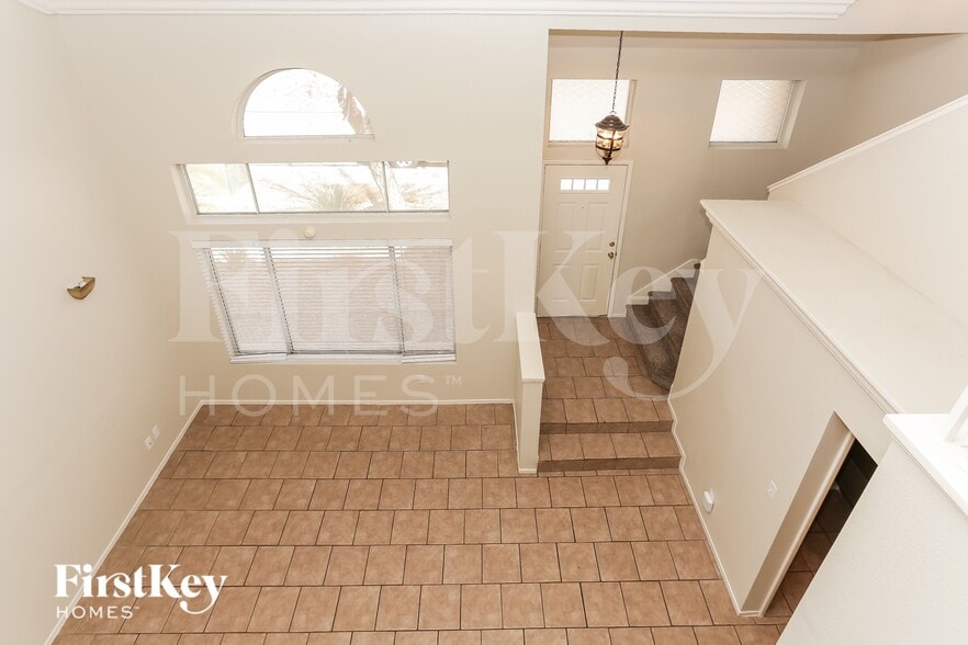 Building Photo - 1673 Black Hills Way