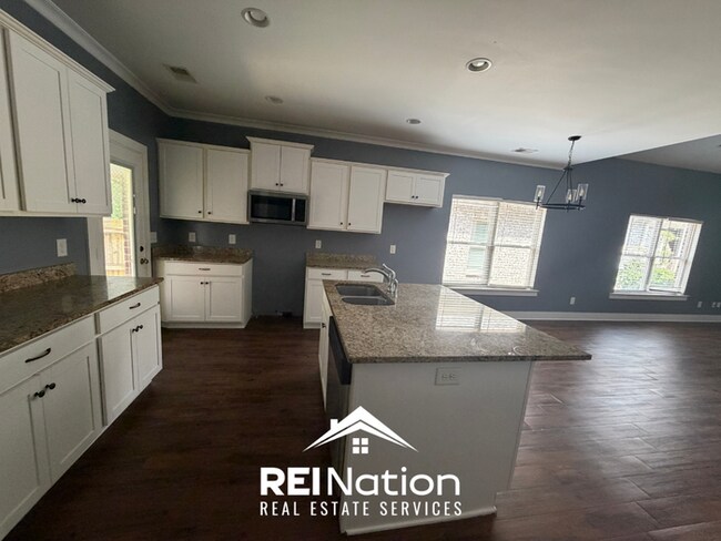 Building Photo - 4BR/2BA Birmingham Rental with Attached 1-Car Garage & Open Kitchen Island
