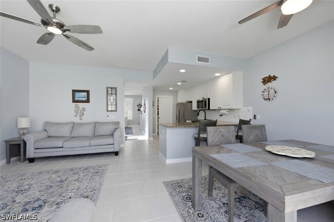 Building Photo - 6076 Islandwalk Blvd