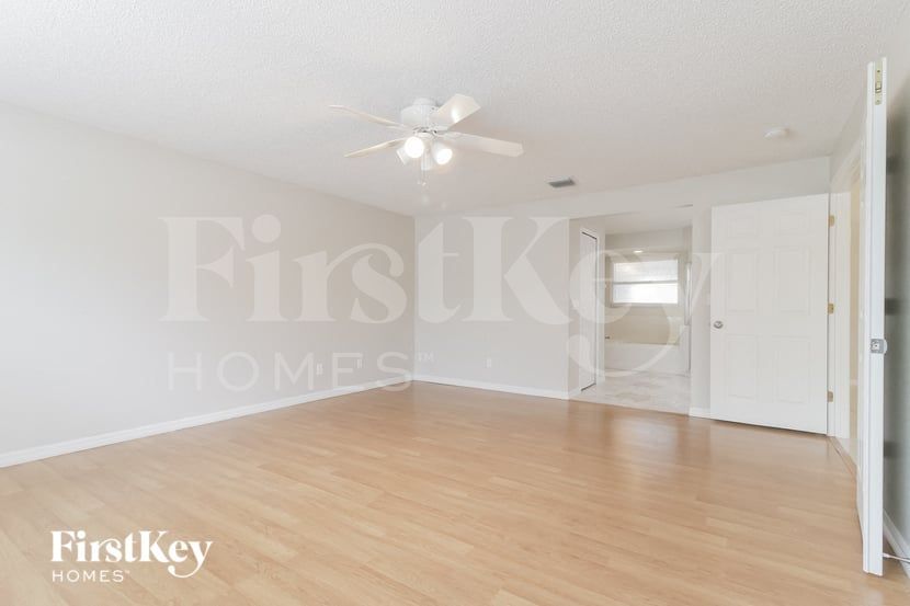 Building Photo - 474 Awin Cir SE