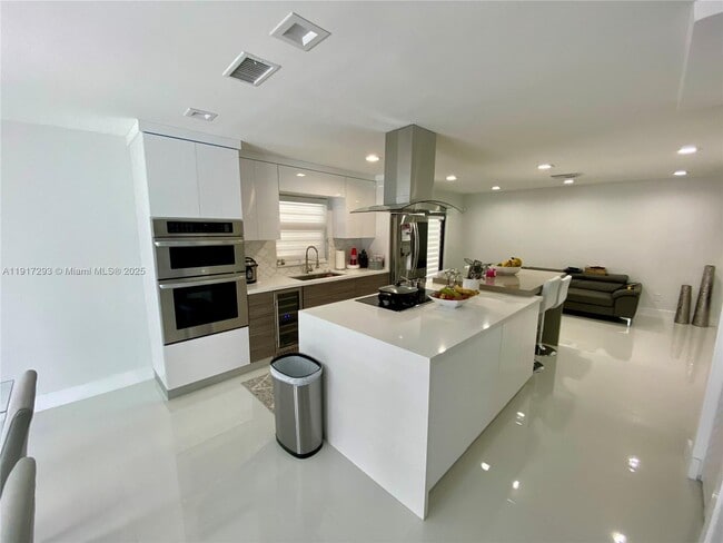 Building Photo - 14202 SW 111th Ln