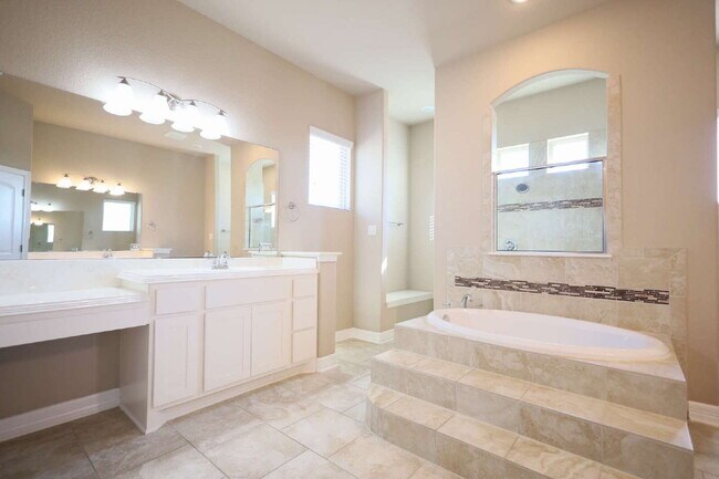 Building Photo - Beautiful 4-Bedroom Home in Stevens Ranch ...