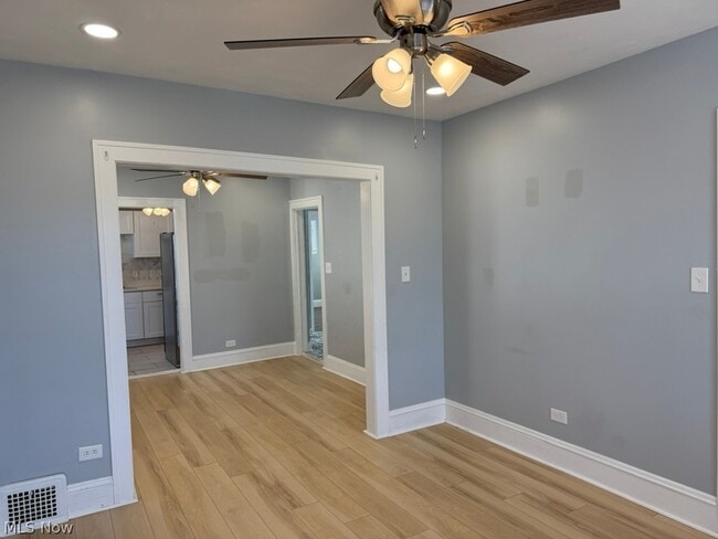 Building Photo - 3231 W 121st St