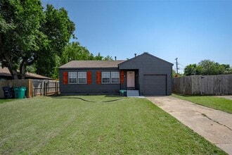 Building Photo - 906 NW 46th St