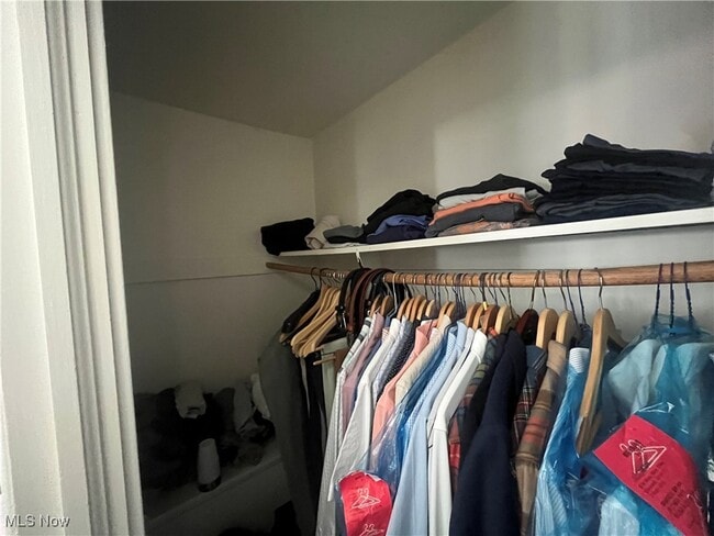 Building Photo - 15220 Rosemary Ave