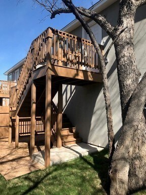 Building Photo - 1611 N Navidad St