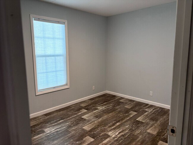 Building Photo - BEAUTIFUL +55 HOA COMMUNITY