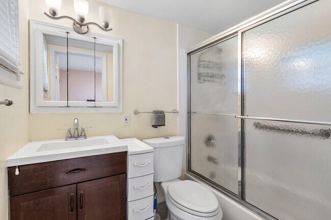 Building Photo - 4500 N Flagler Dr