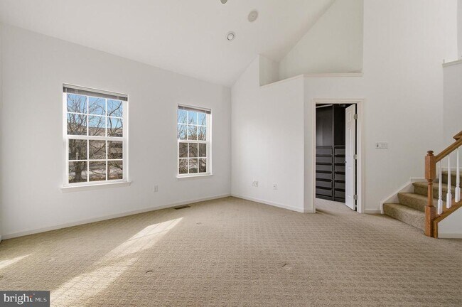 Building Photo - 9421 Aston Villa