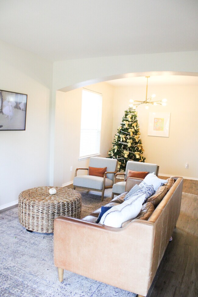 Building Photo - 1607 Kemah Dr