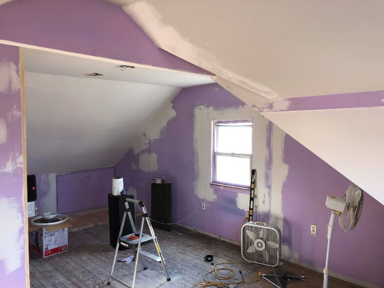 Building Photo - 522 Devon St