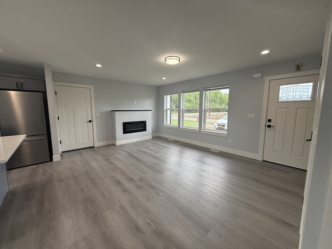 Building Photo - 5364-5364 S Gilca Pl