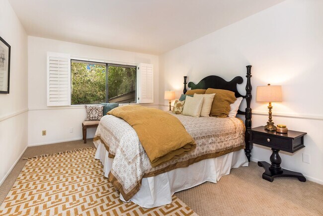 Building Photo - SPACIOUS SAN ROQUE HOME (CENTRAL AC)