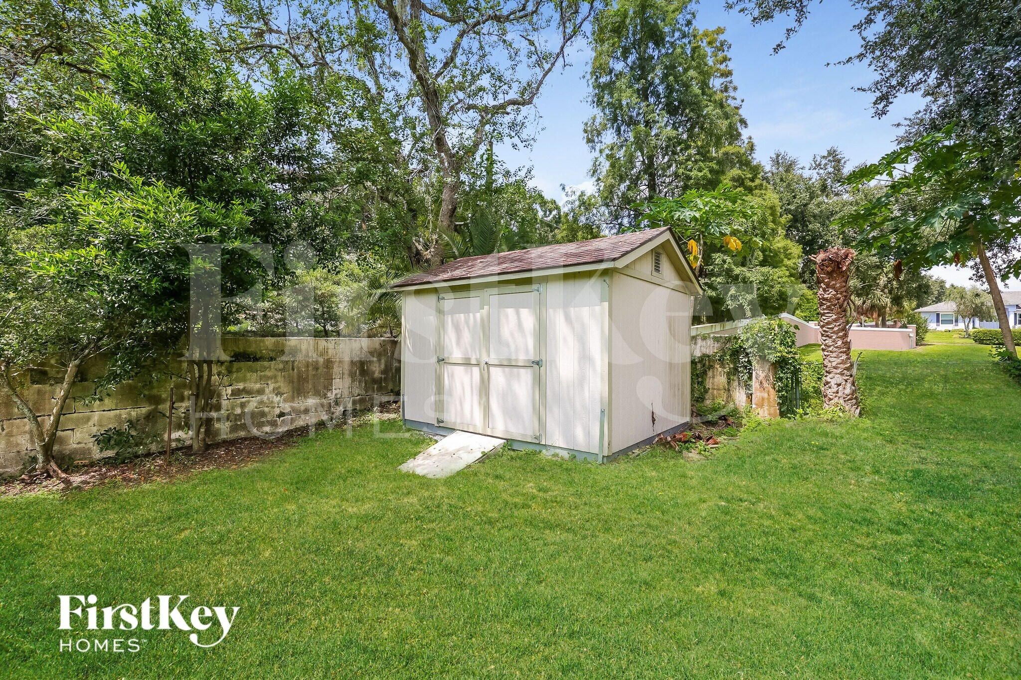 Building Photo - 5305 Lisa Ave