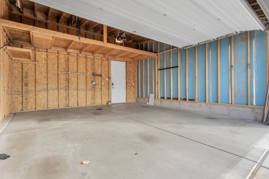 Building Photo - 3633 Pecos St