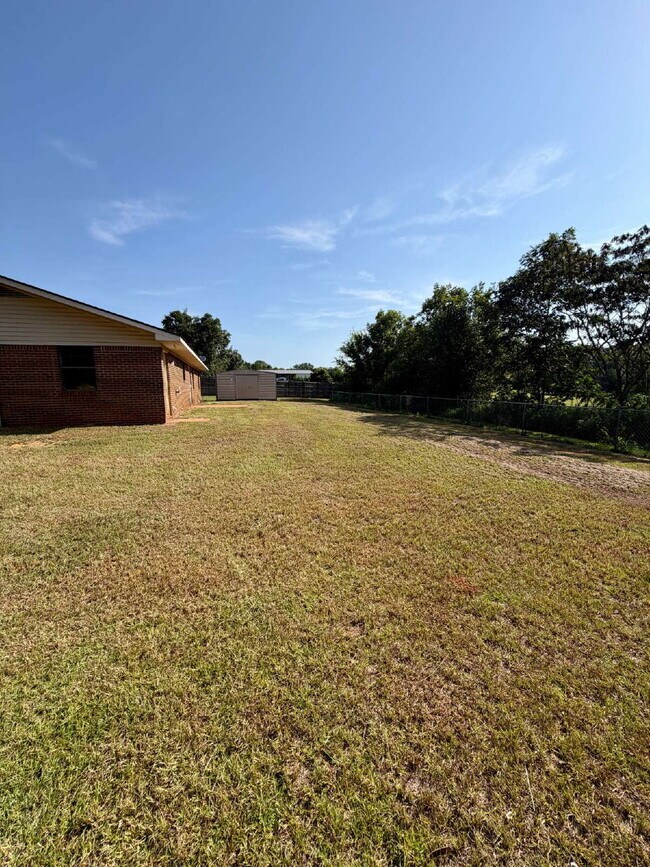 Building Photo - Available now FOR RENT in Enterprise, AL!!