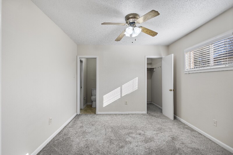 Building Photo - 901 Raguet St