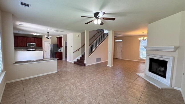 Building Photo - 2211 Bent Bow Dr