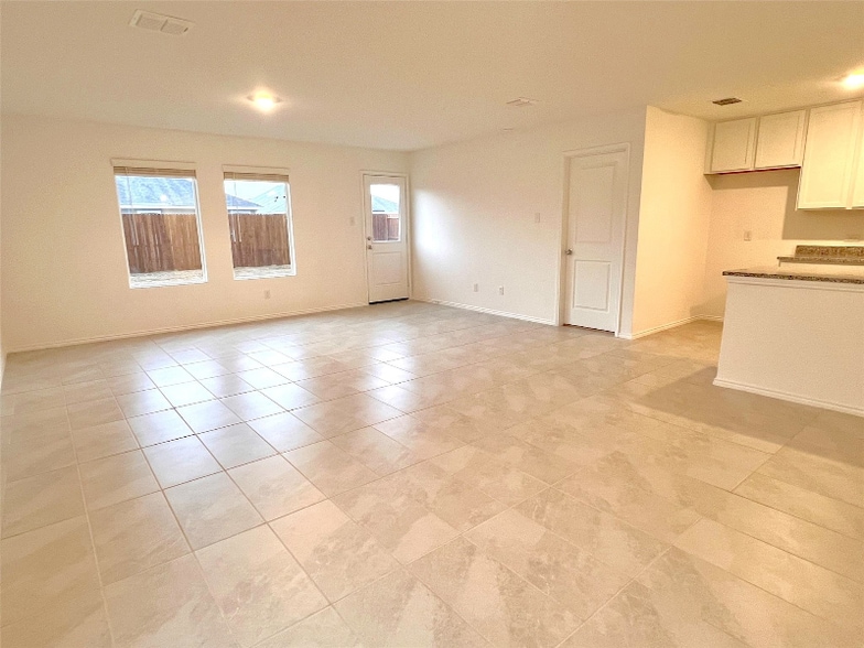 Building Photo - 326 Ashbrook Wy