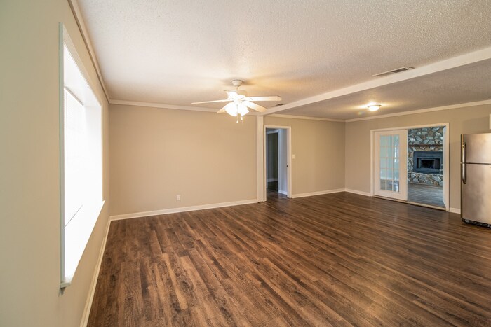 Building Photo - 3 Dogwood Cir