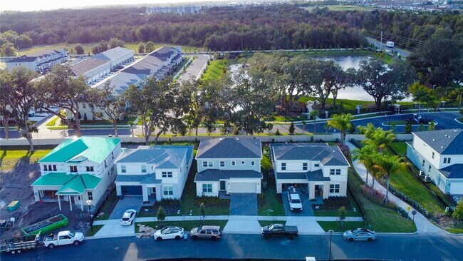 Building Photo - 16446 Lone Oak Cir