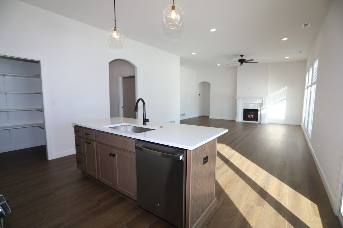 Building Photo - 4404 Kingston Heath Dr