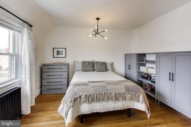 Building Photo - 1766 E Street NE Unit